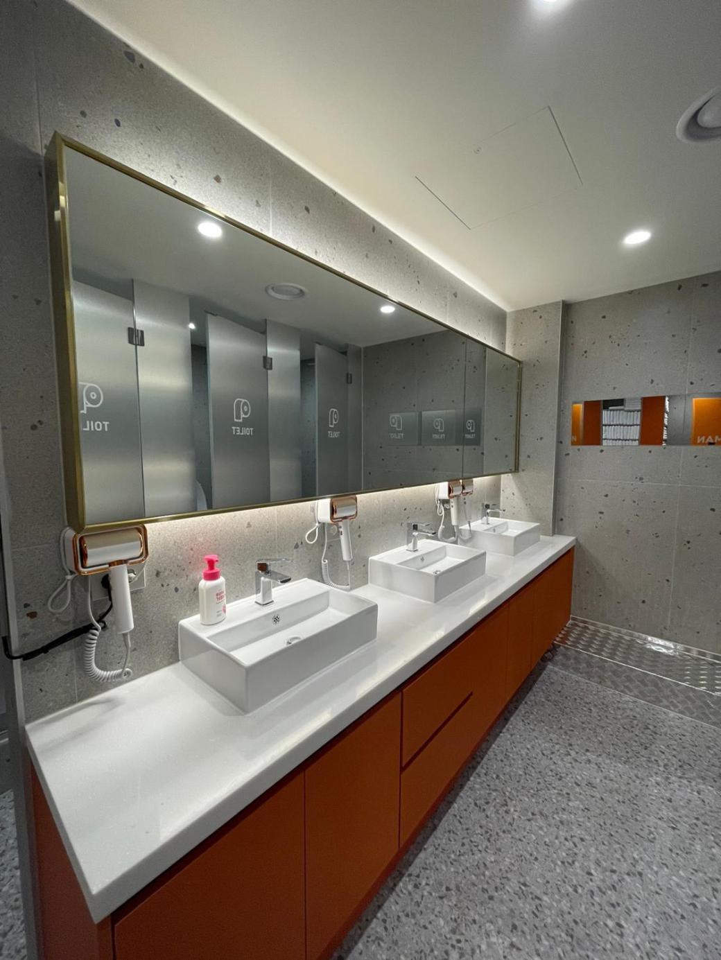 Seoul Cube Myeongdong Hotell Exteriör bild