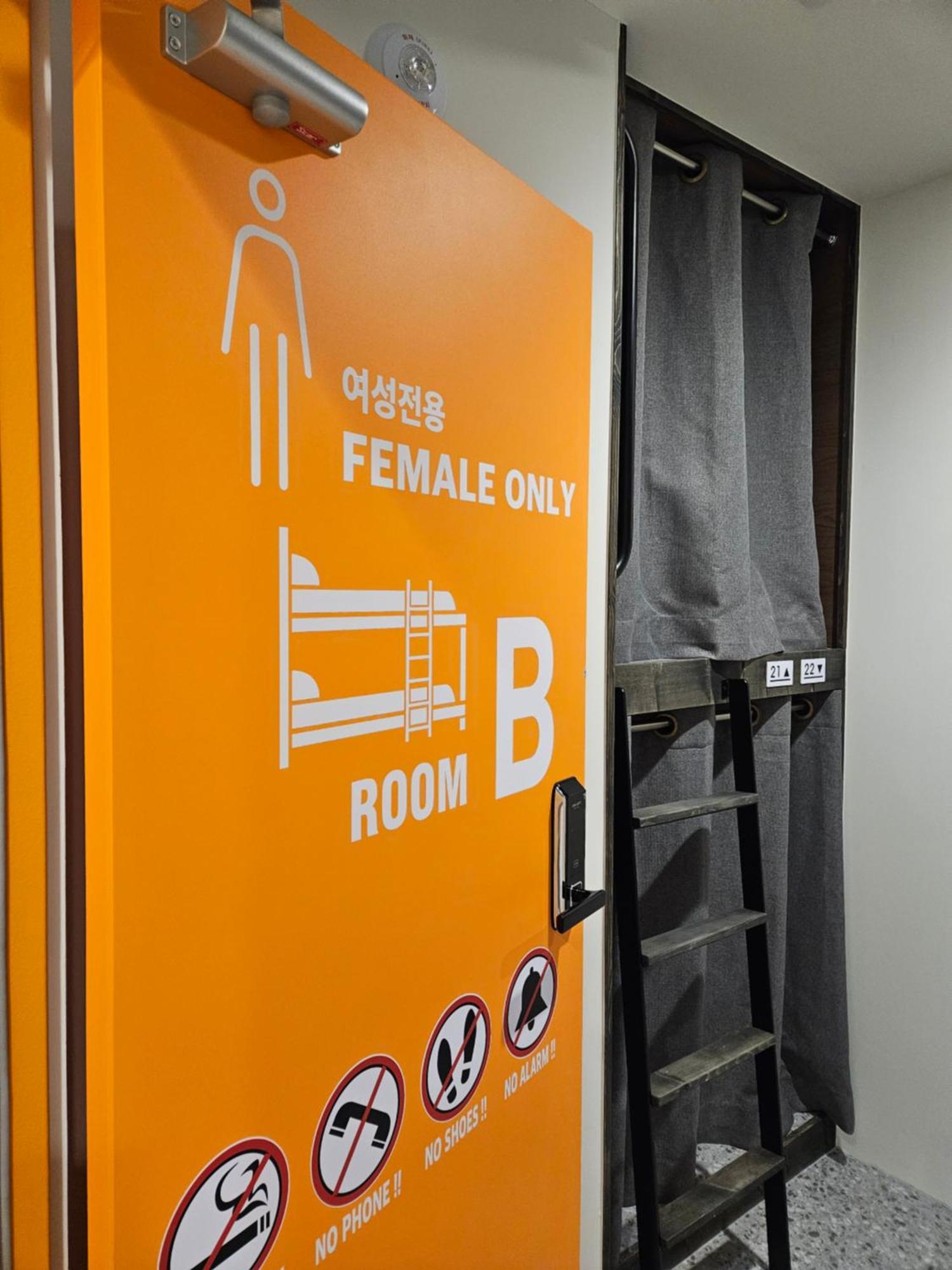Seoul Cube Myeongdong Hotell Exteriör bild